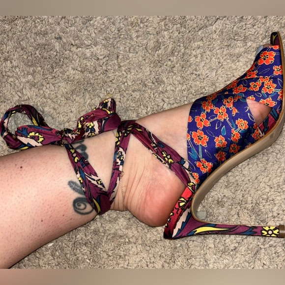 Jessica Simpson Multi-Color Heels - Picture 9 of 12